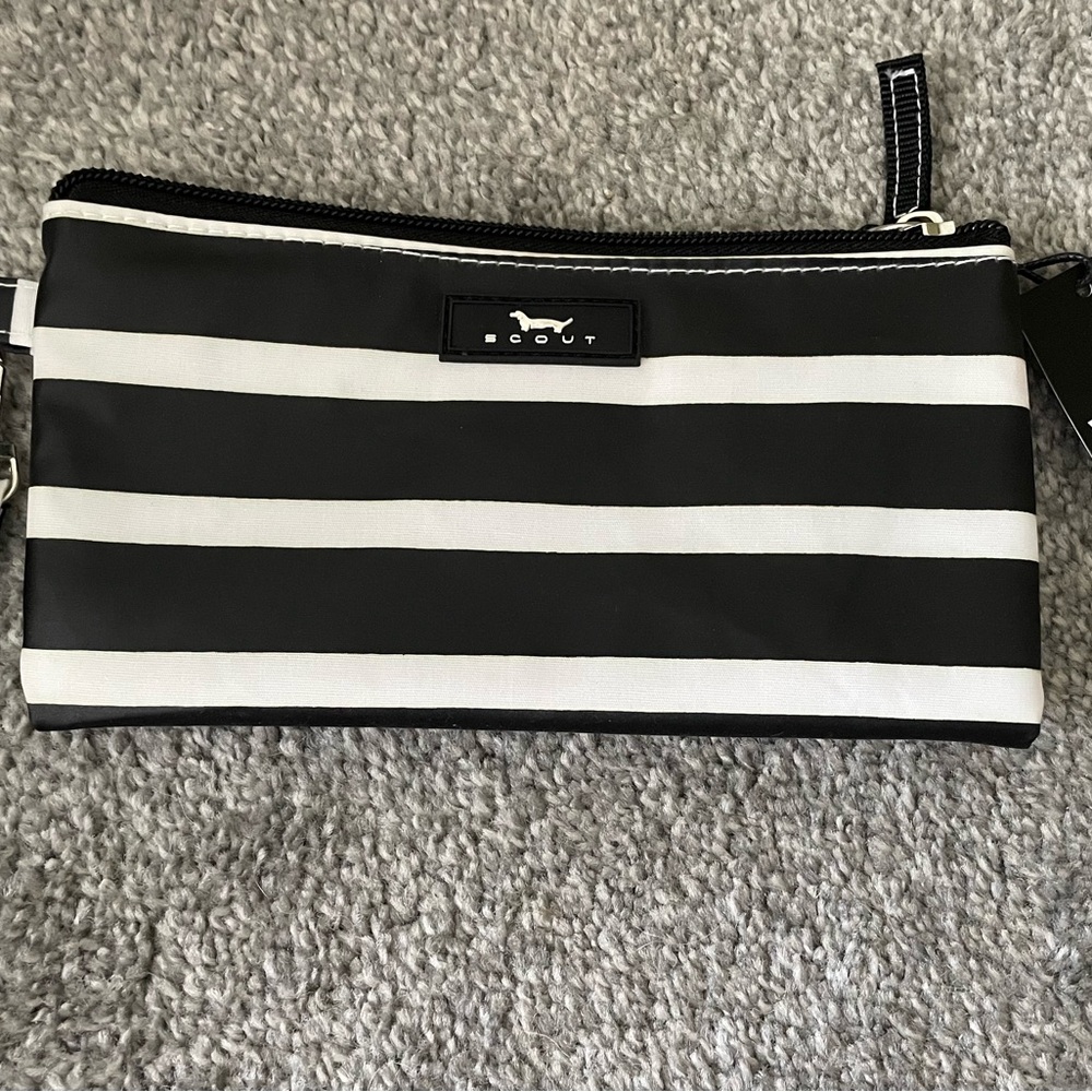 Scout Monochrome Striped Organizer